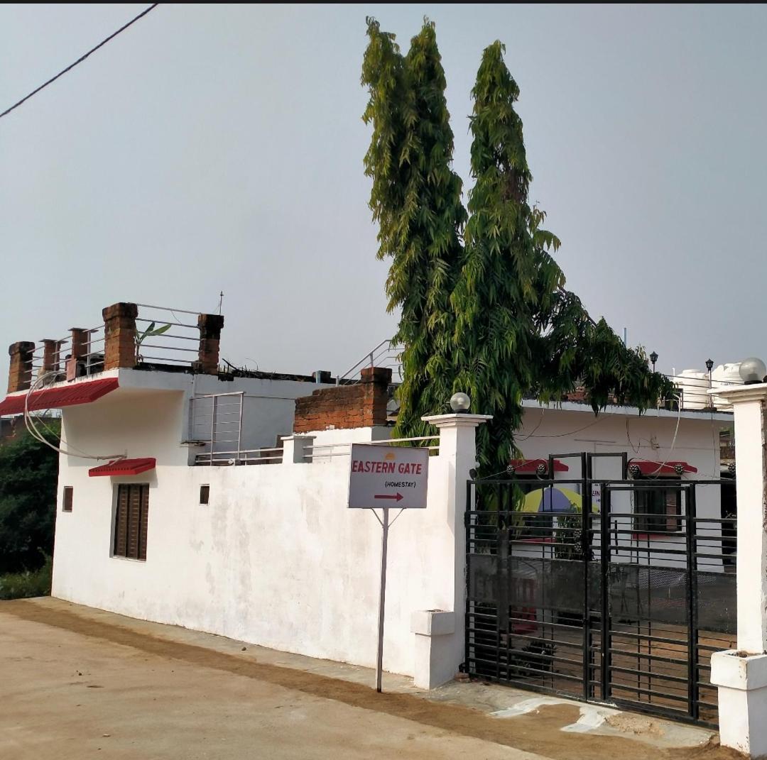 Eastern Gate Homestay Κχατζουράχο Εξωτερικό φωτογραφία